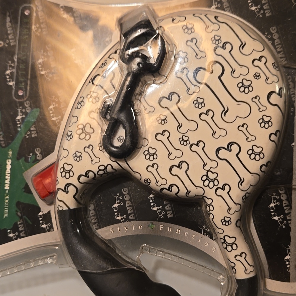 Source Unknown Dog Leash with Bone Pattern - Black and Cream